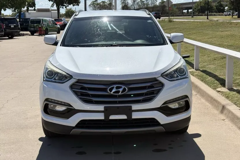 2017 Hyundai Santa Fe Sport photo 1