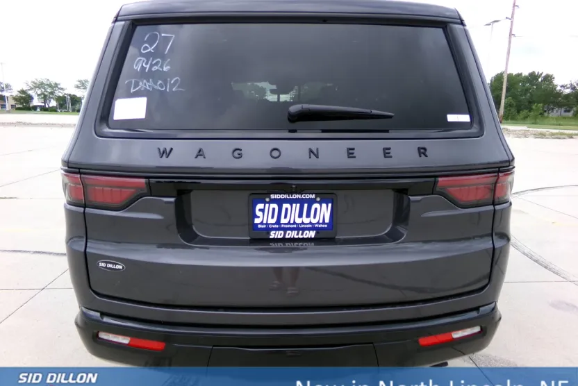 2025 Jeep Wagoneer Series II Overland photo 1