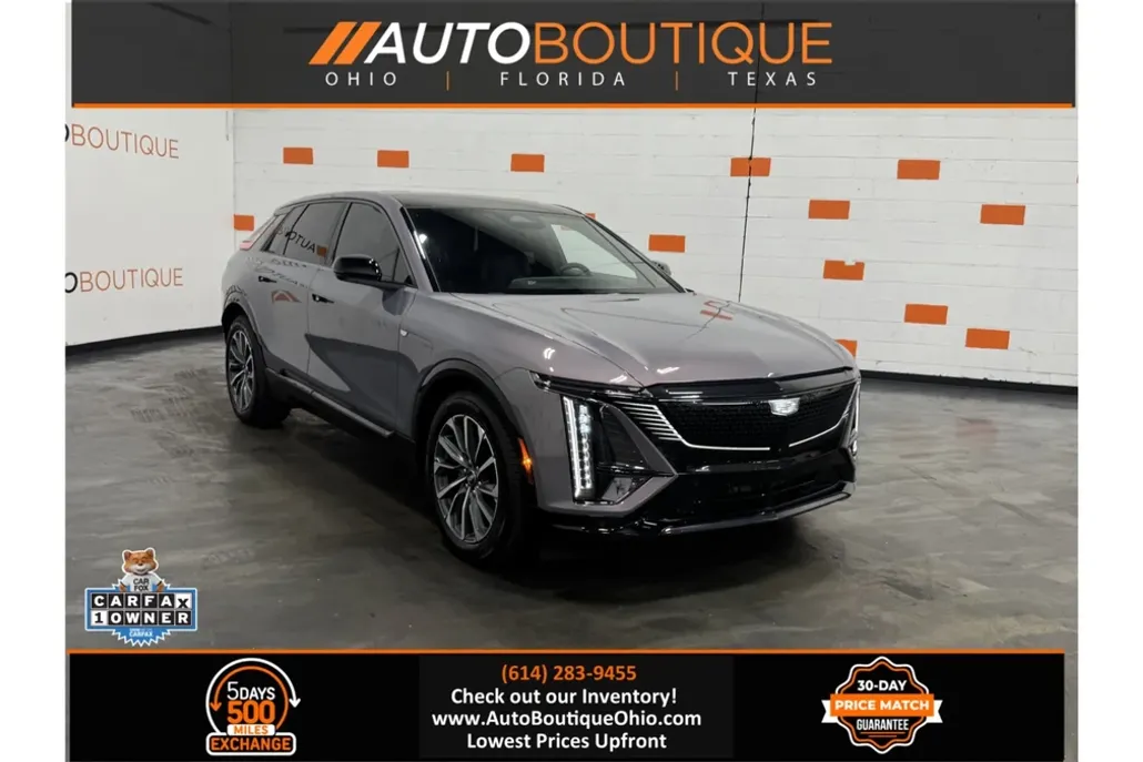 2024 Cadillac Lyriq Sport photo 1