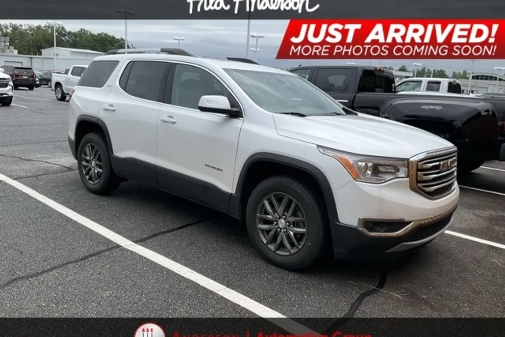 2017 Gmc Acadia SLT photo 1