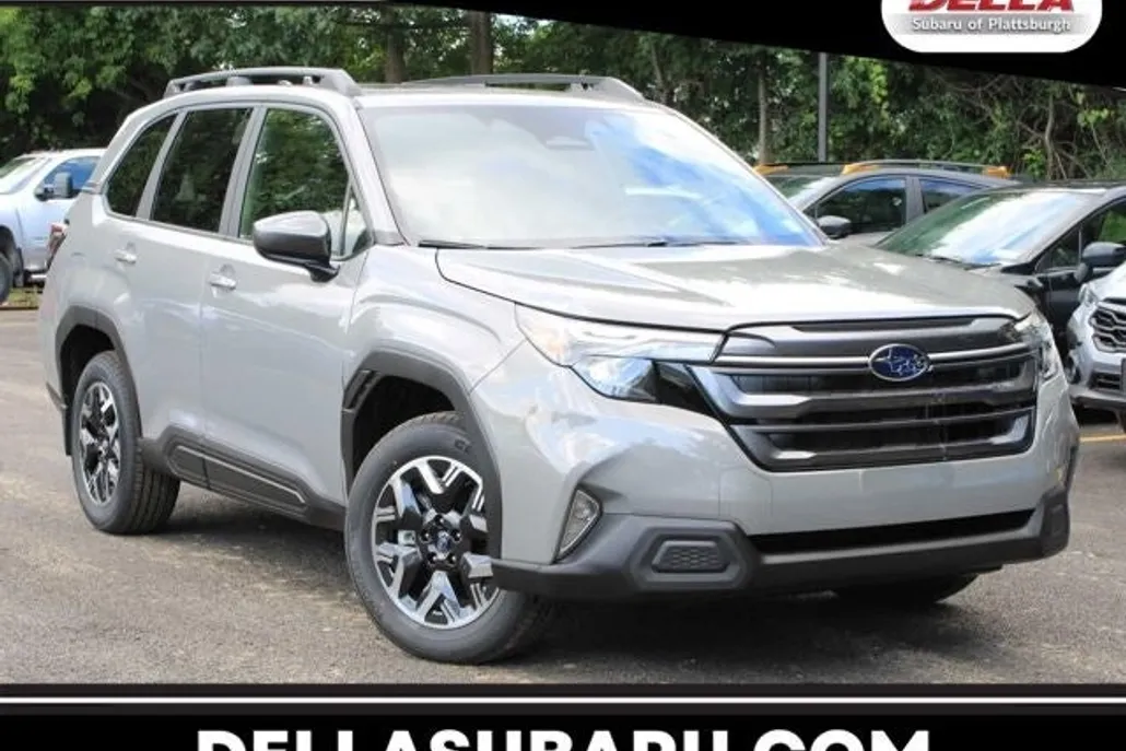 2025 Subaru Forester Premium photo 1