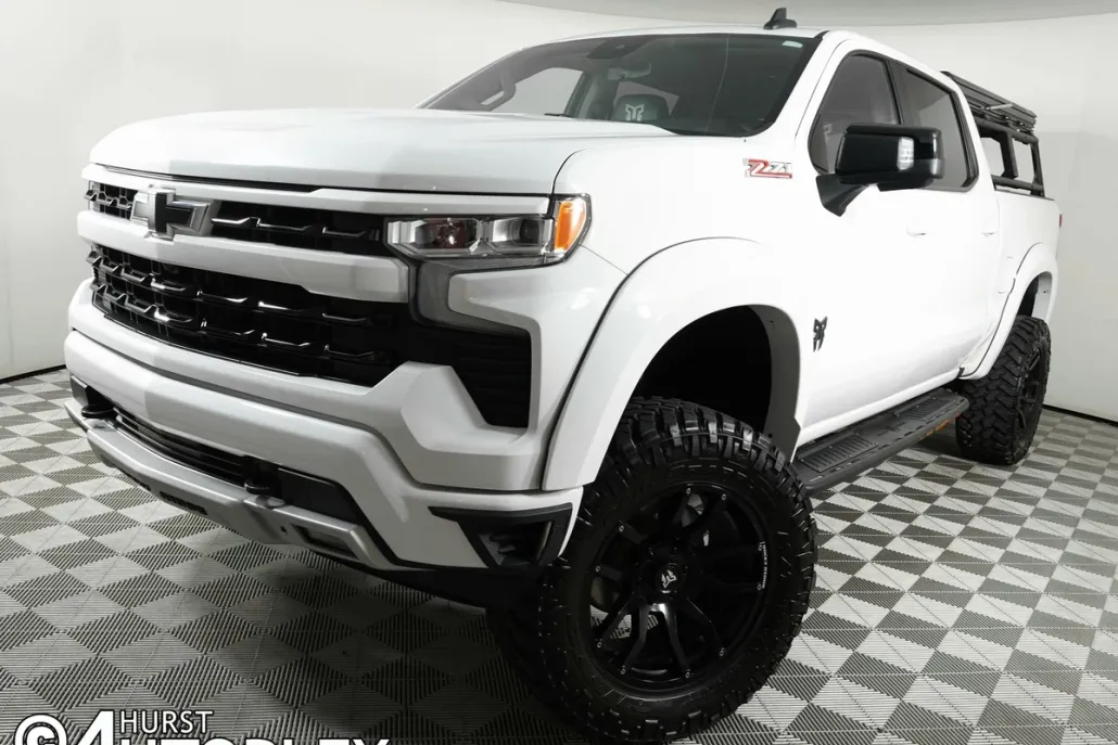 2023 Chevrolet Silverado 1500 RST photo 1