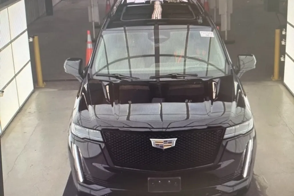 2021 Cadillac Escalade ESV Sport Platinum photo 1