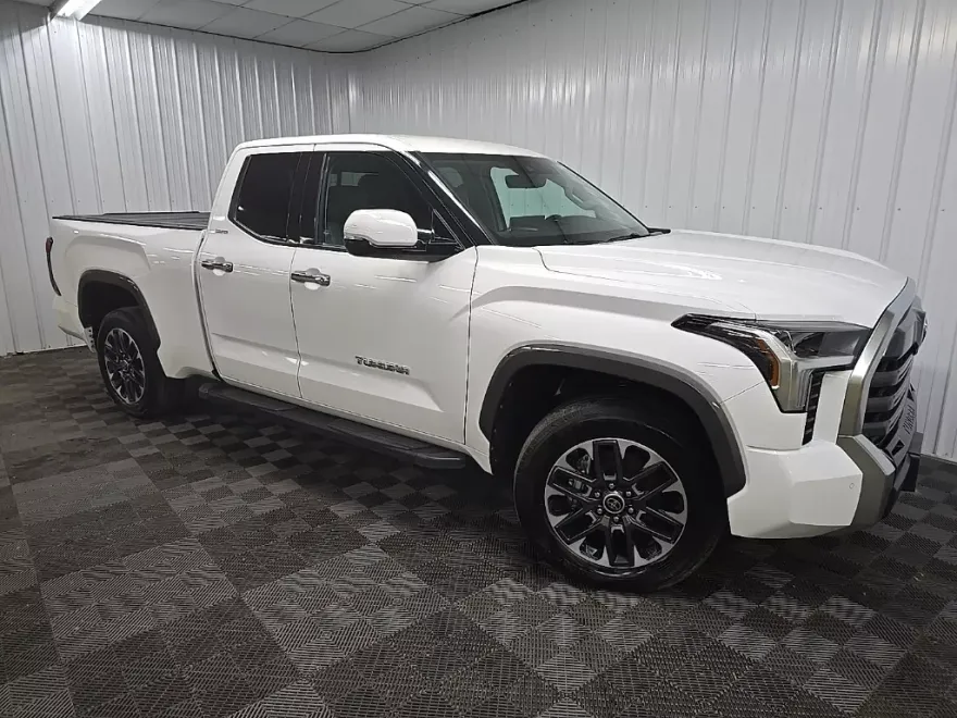 2022 Toyota Tundra Limited photo 1