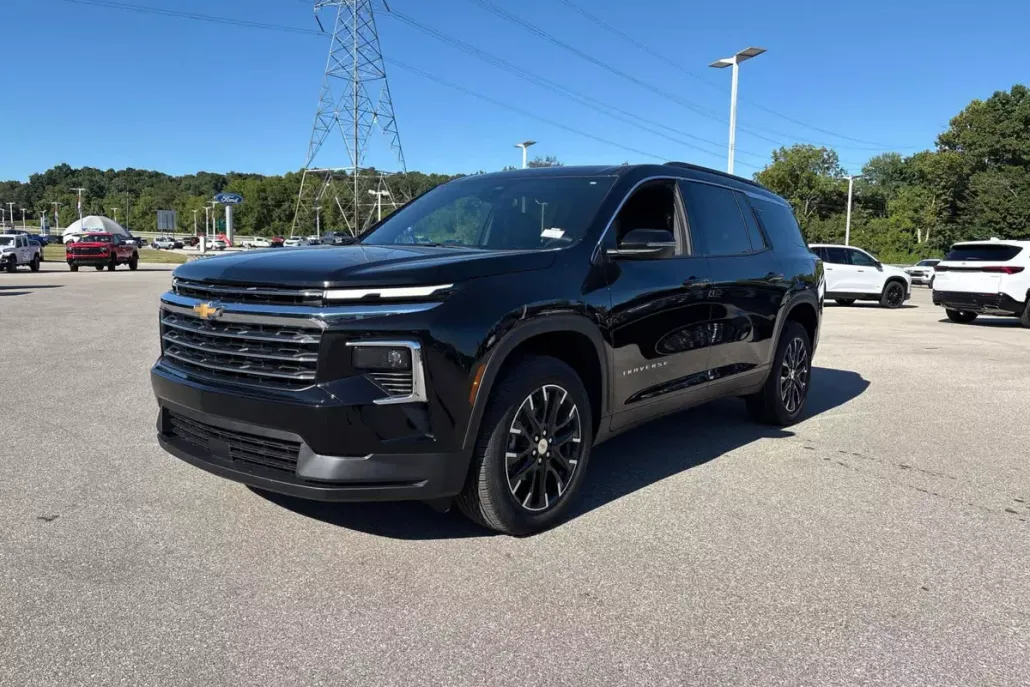 2026 Chevrolet Traverse photo 1