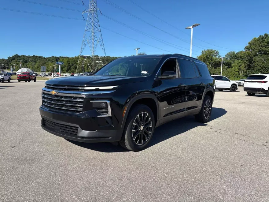 2026 Chevrolet Traverse photo 1