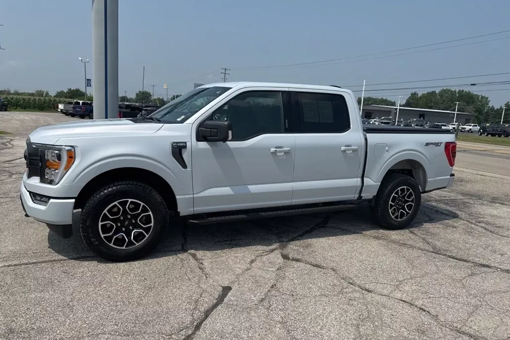 2022 Ford F-150 XLT photo 1