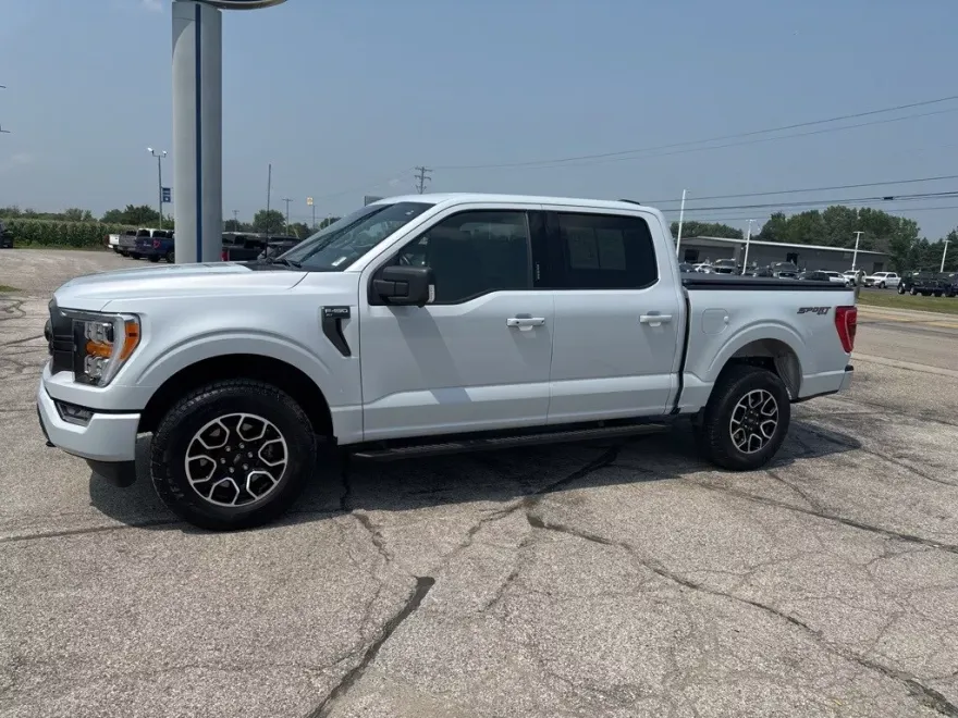 2022 Ford F-150 XLT photo 1