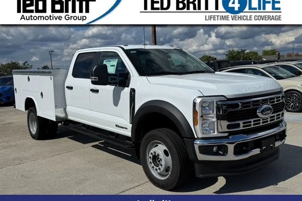 2025 Ford F-450 photo 1