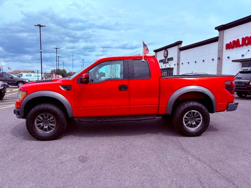2010 Ford F-150 SVT Raptor photo 1