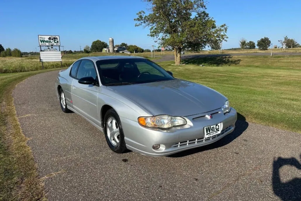 2001 Chevrolet Monte Carlo SS photo 1