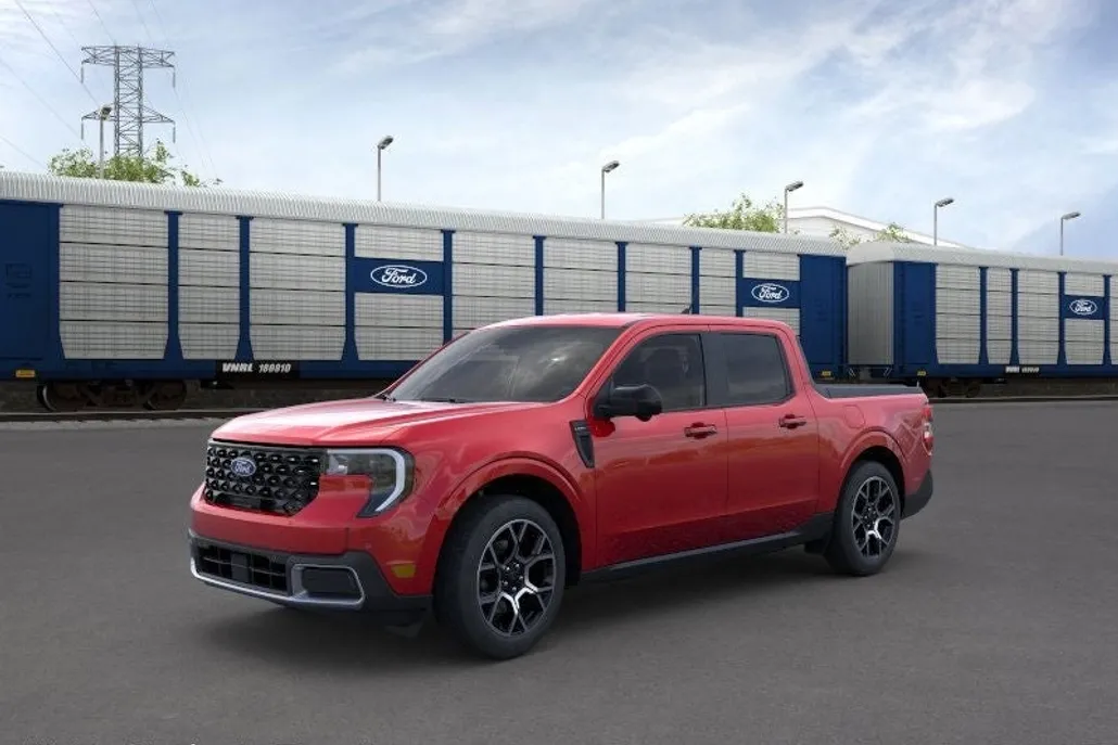 2025 Ford Maverick Lariat photo 1
