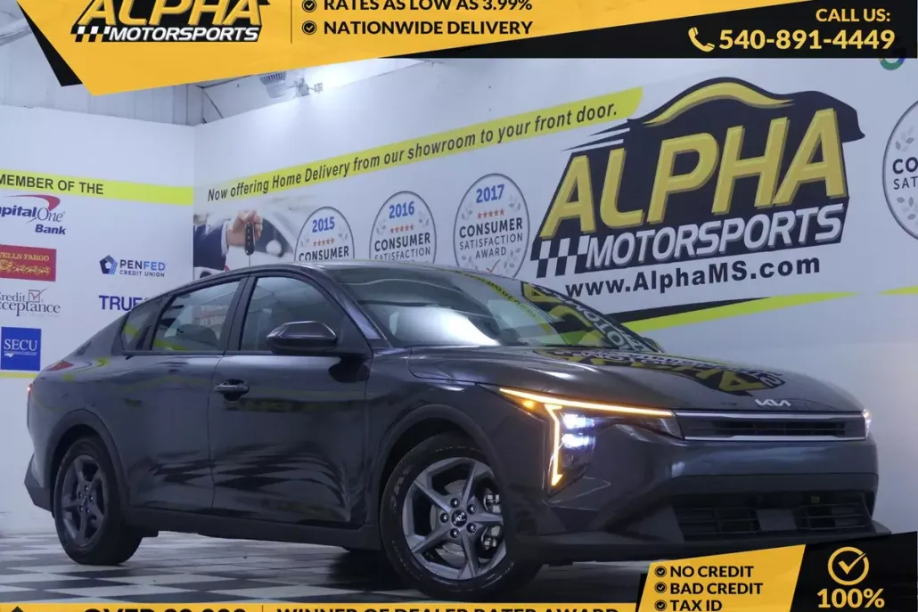 2025 Kia K4 LXS photo 1