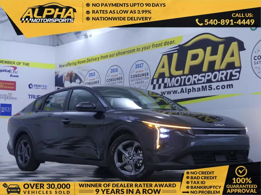 2025 Kia K4 LXS photo 1