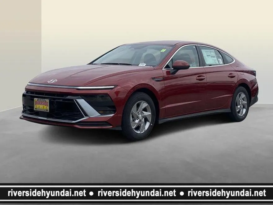 2025 Hyundai Sonata SE photo 1