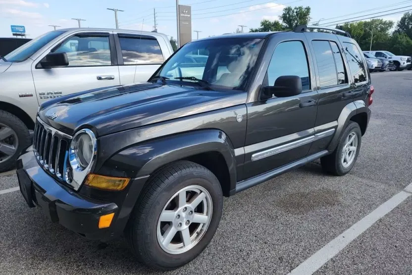 2006 Jeep Liberty Limited Sport photo 1