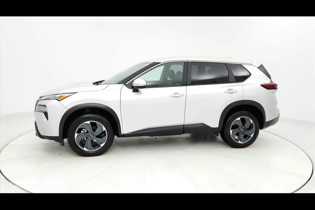 2024 Nissan Rogue SV photo 1