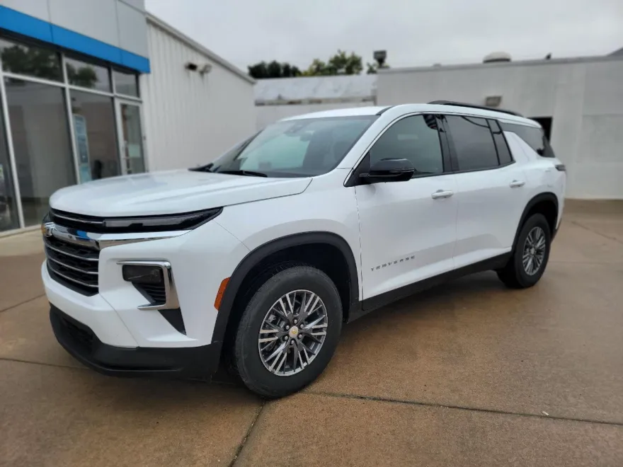 2025 Chevrolet Traverse photo 1