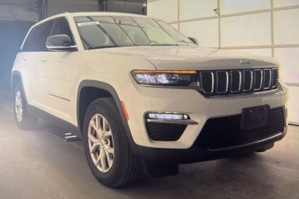 2022 Jeep Grand Cherokee Limited photo 1