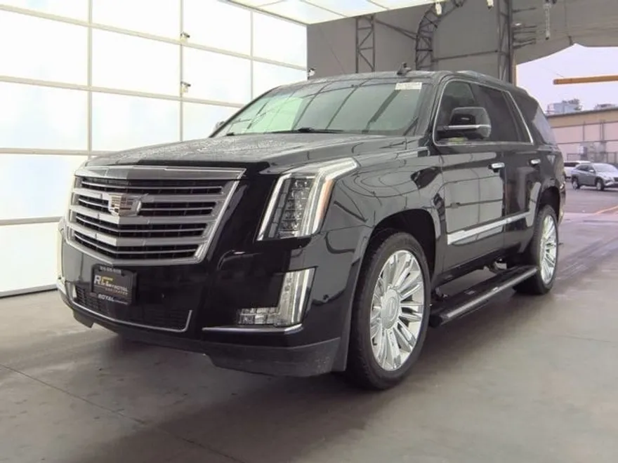 2019 Cadillac Escalade Platinum photo 1