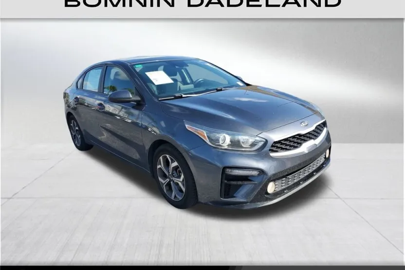 2021 Kia Forte LXS photo 1