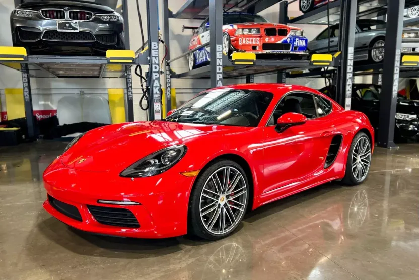 2018 Porsche Cayman Base S photo 1