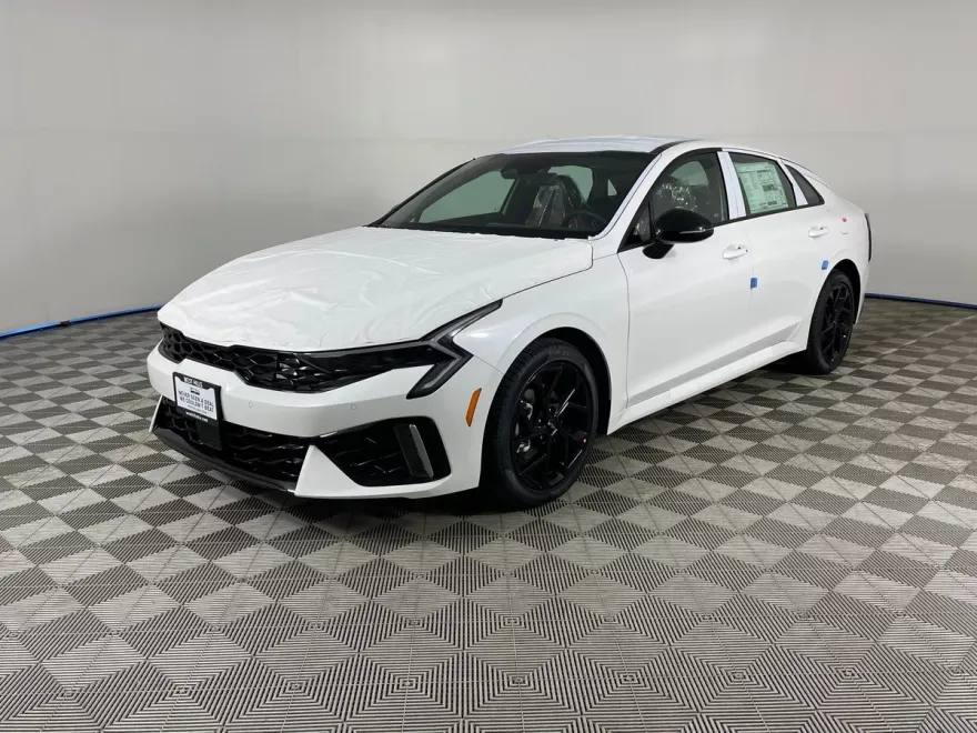 2026 Kia K5 GT-Line photo 1