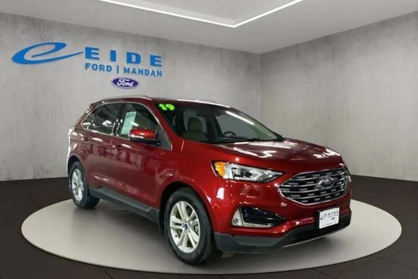 2019 Ford Edge SEL photo 1