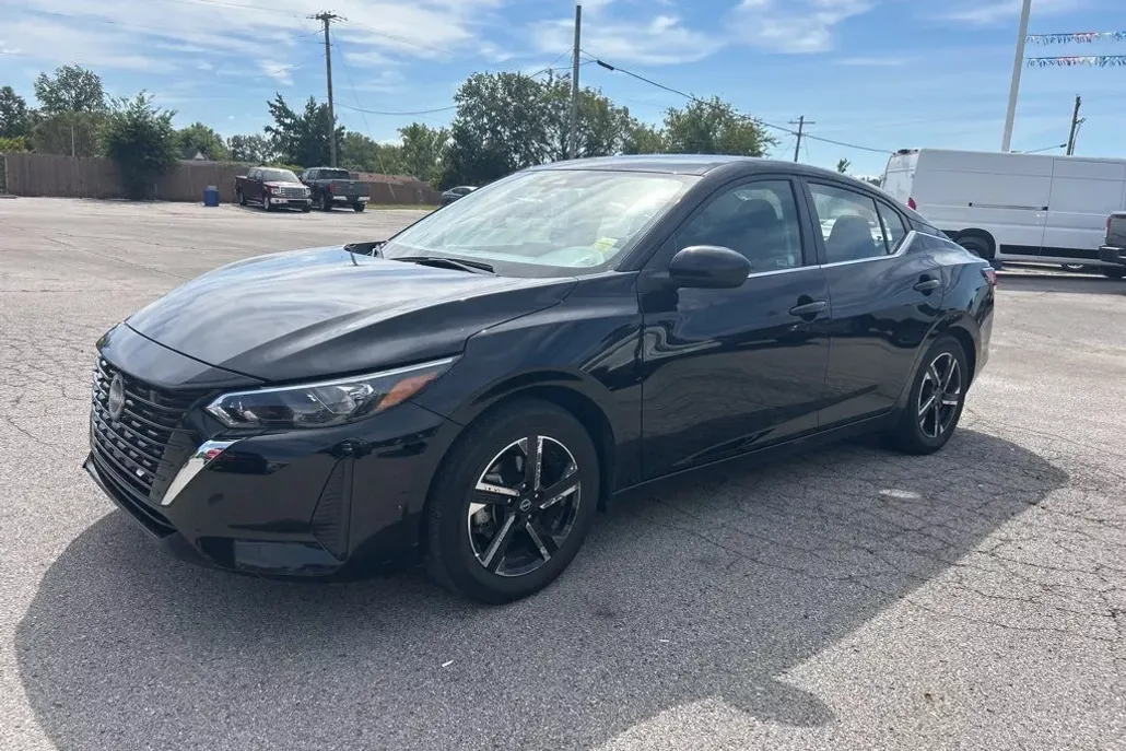 2024 Nissan Sentra SV photo 1
