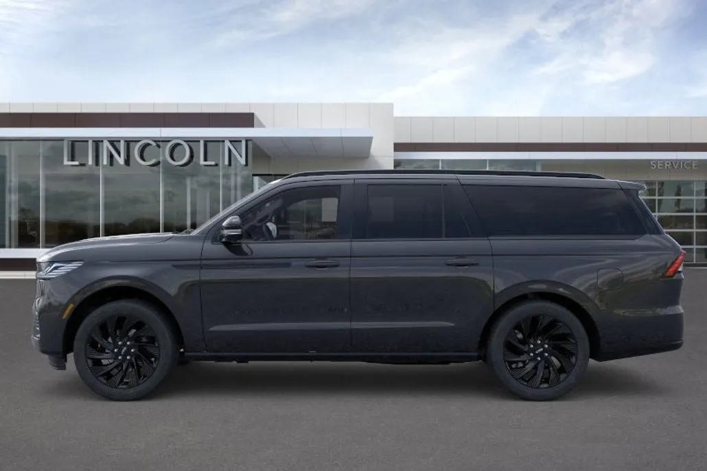 2025 Lincoln Navigator L Reserve photo 1