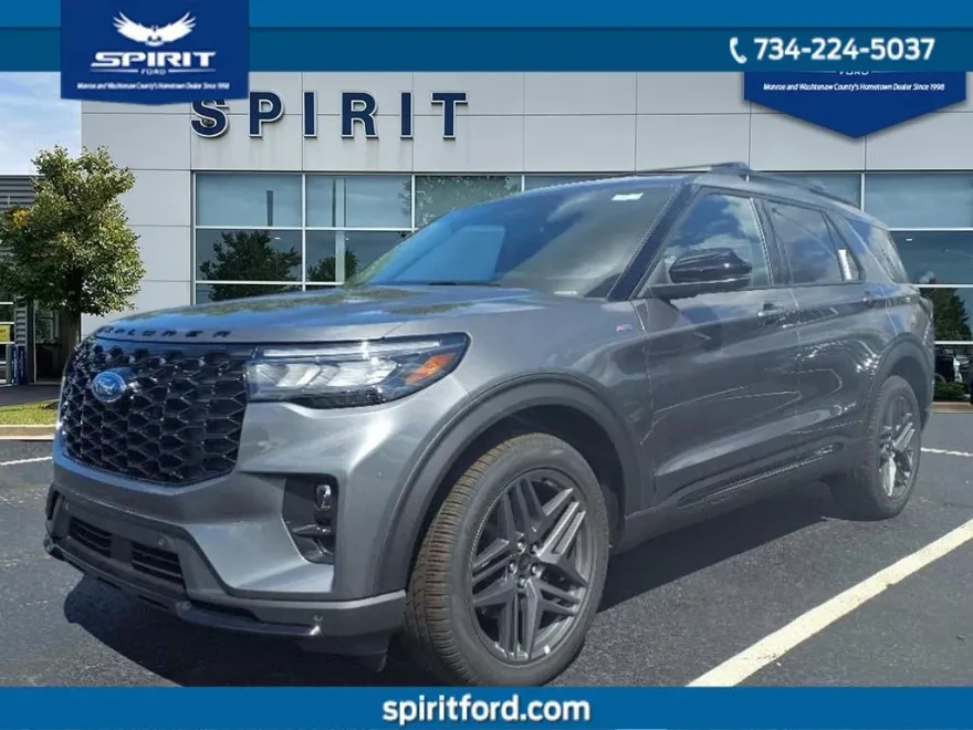 2025 Ford Explorer ST-Line photo 1