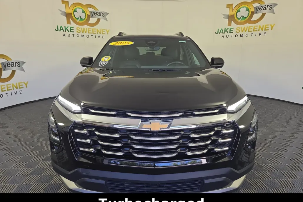 2025 Chevrolet Equinox LT photo 1