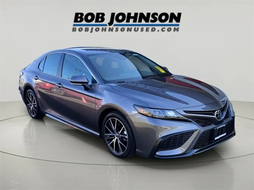2024 Toyota Camry SE photo 1