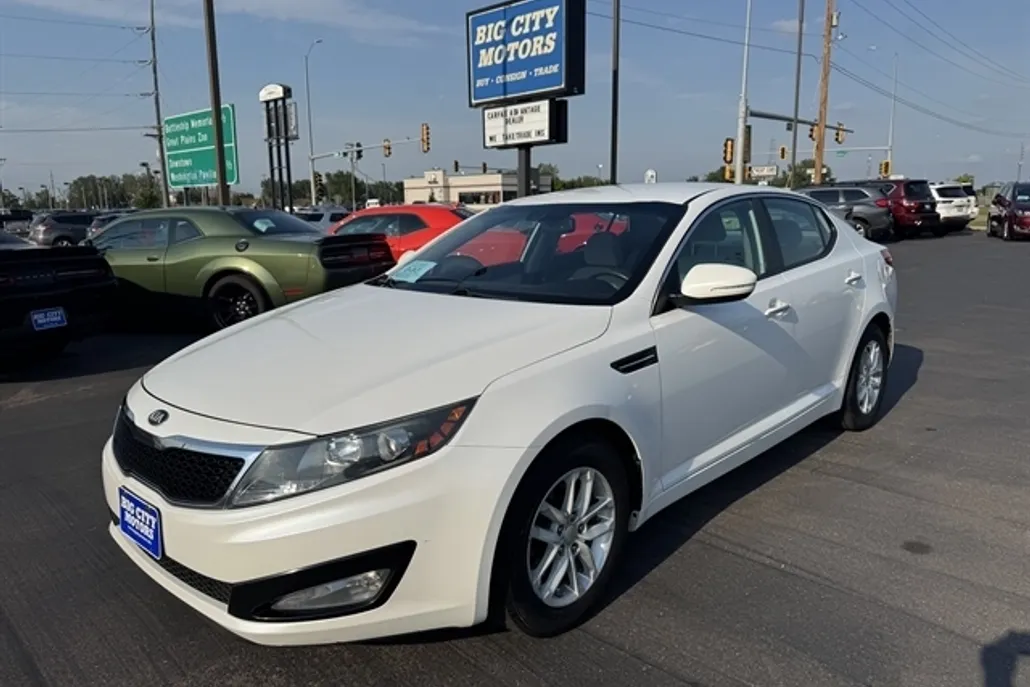 2013 Kia Optima LX photo 1