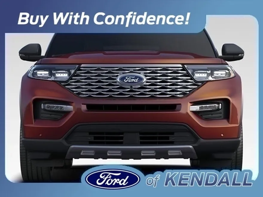 2023 Ford Explorer XLT photo 1