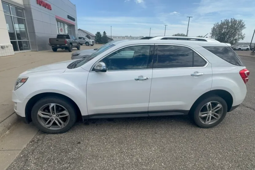2016 Chevrolet Equinox LTZ photo 1