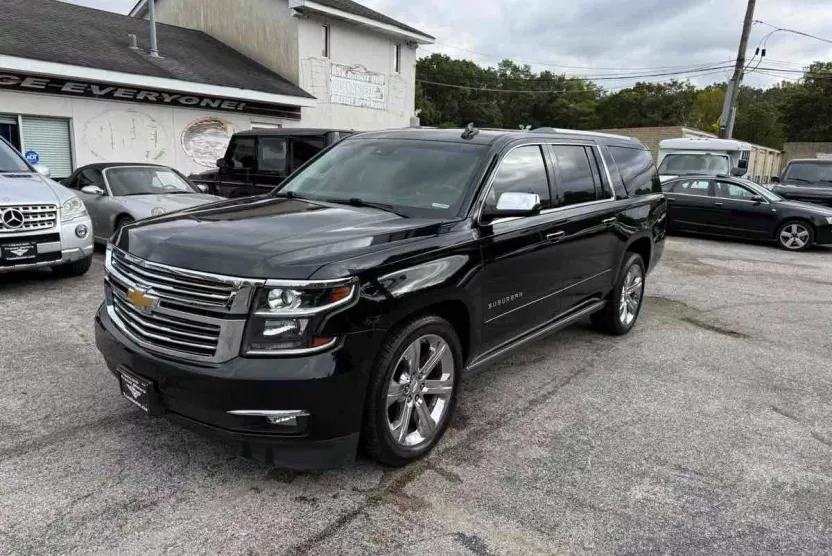 2017 Chevrolet Suburban Premier photo 1