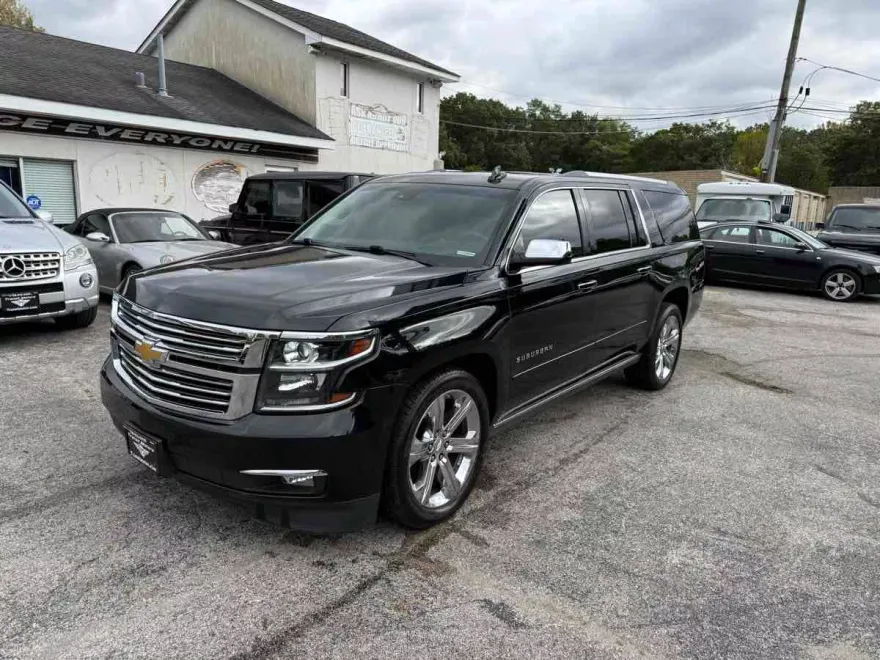 2017 Chevrolet Suburban Premier photo 1