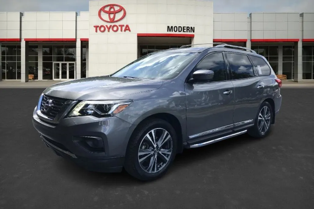 2020 Nissan Pathfinder Platinum photo 1