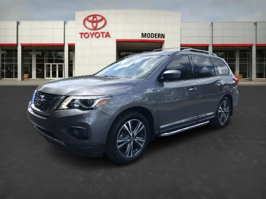 2020 Nissan Pathfinder Platinum photo 1