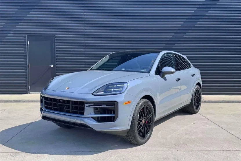 2025 Porsche Cayenne Coupe S photo 1