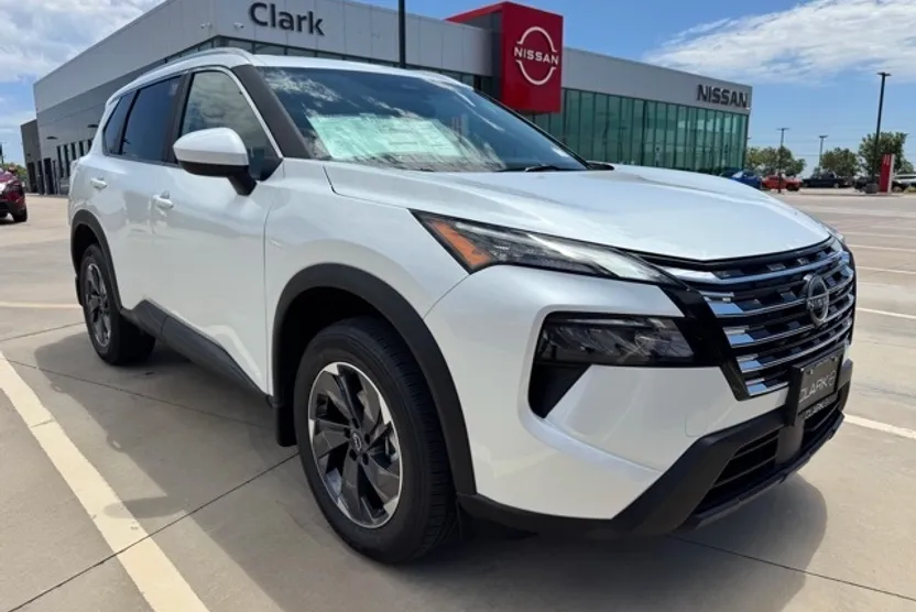 2026 Nissan Rogue SV photo 1