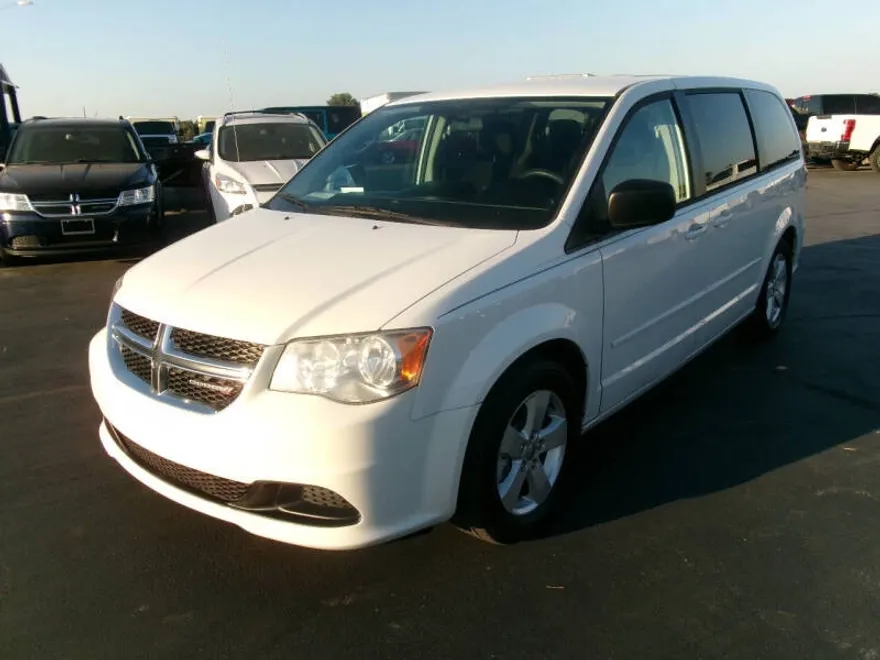 2013 Dodge Grand Caravan SE photo 1