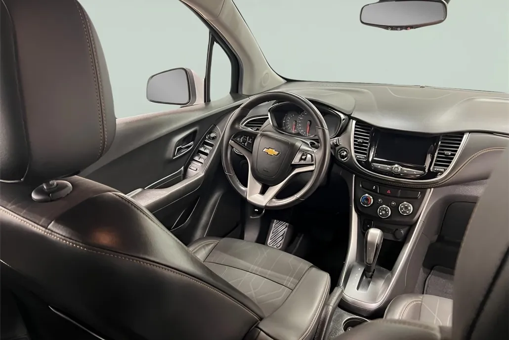 2019 Chevrolet Trax LT photo 1