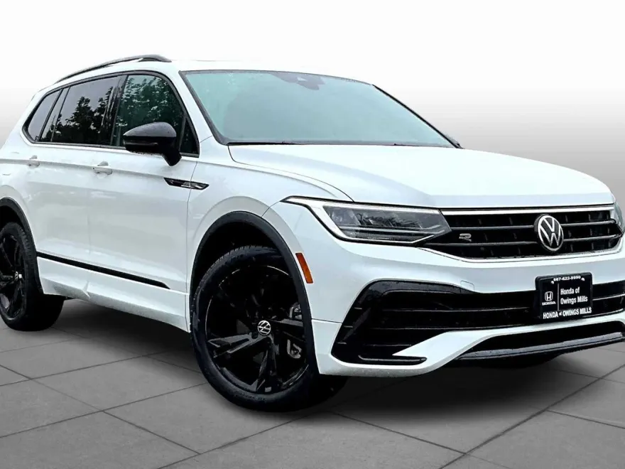 2023 Volkswagen Tiguan SE R-Line Black photo 1