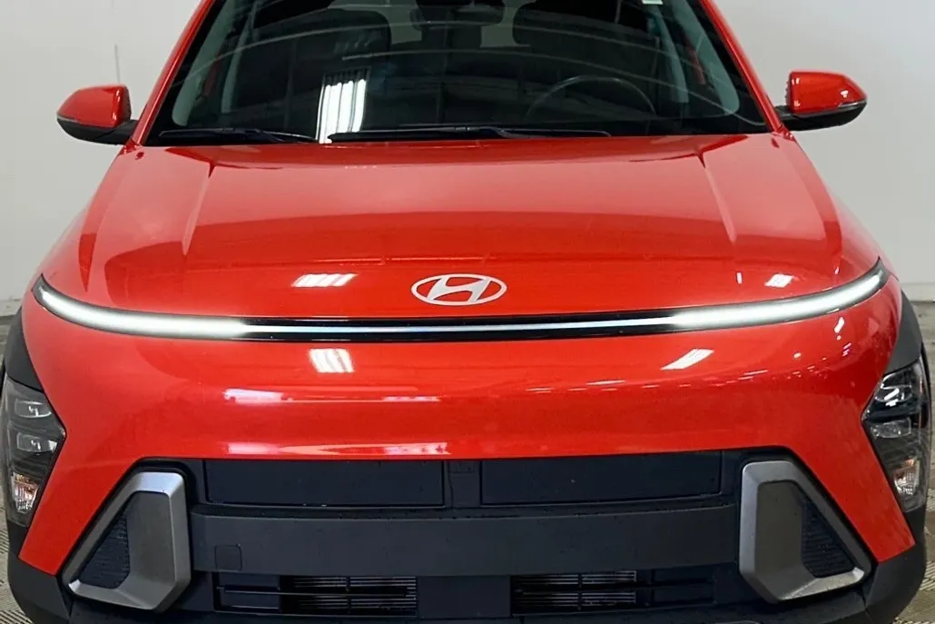 2024 Hyundai Kona SEL photo 1