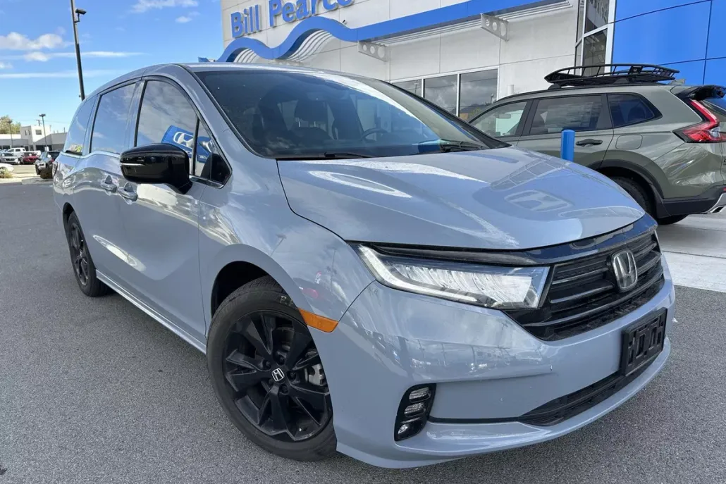 2024 Honda Odyssey Sport photo 1