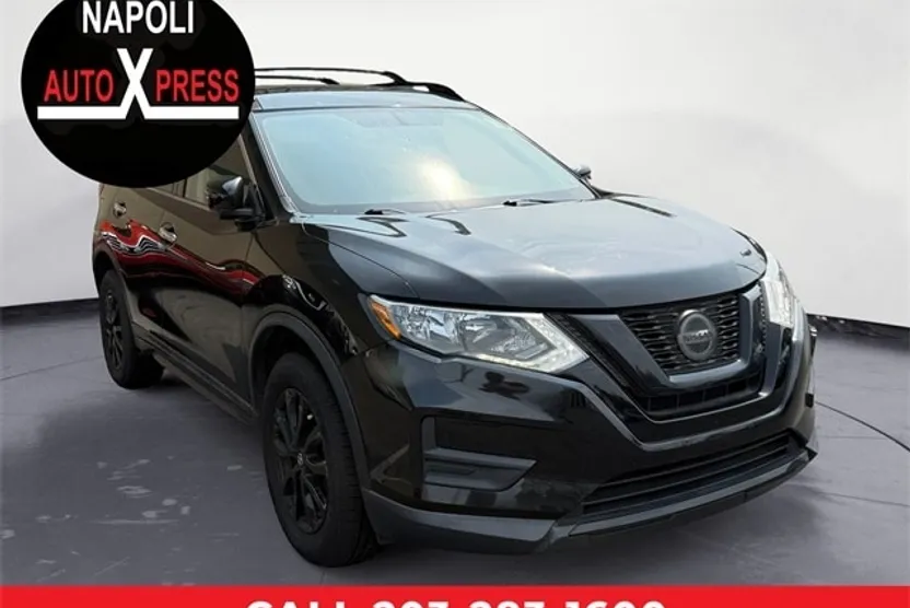 2018 Nissan Rogue SV photo 1