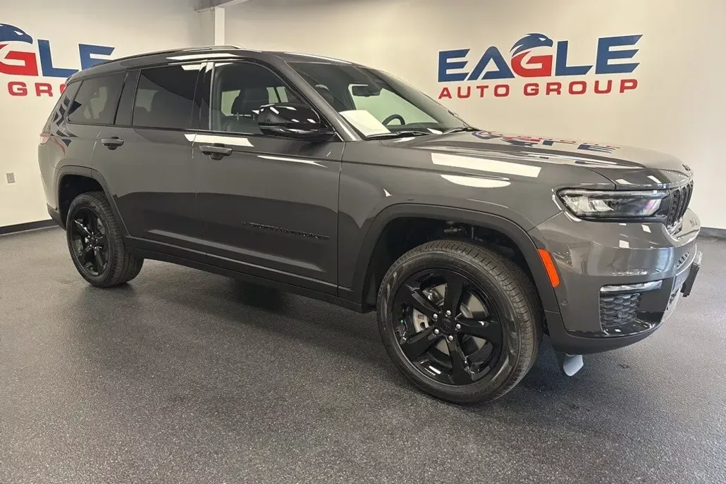 2025 Jeep Cherokee Limited photo 1