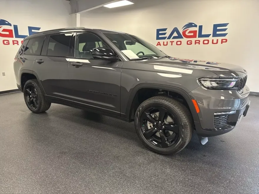 2025 Jeep Cherokee Limited photo 1